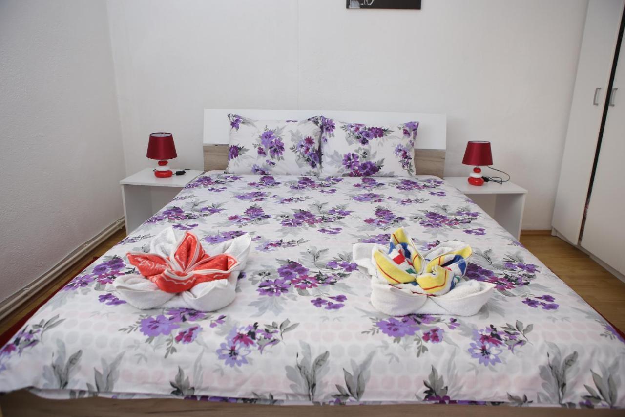 City Center Apartments 普里莱普 外观 照片