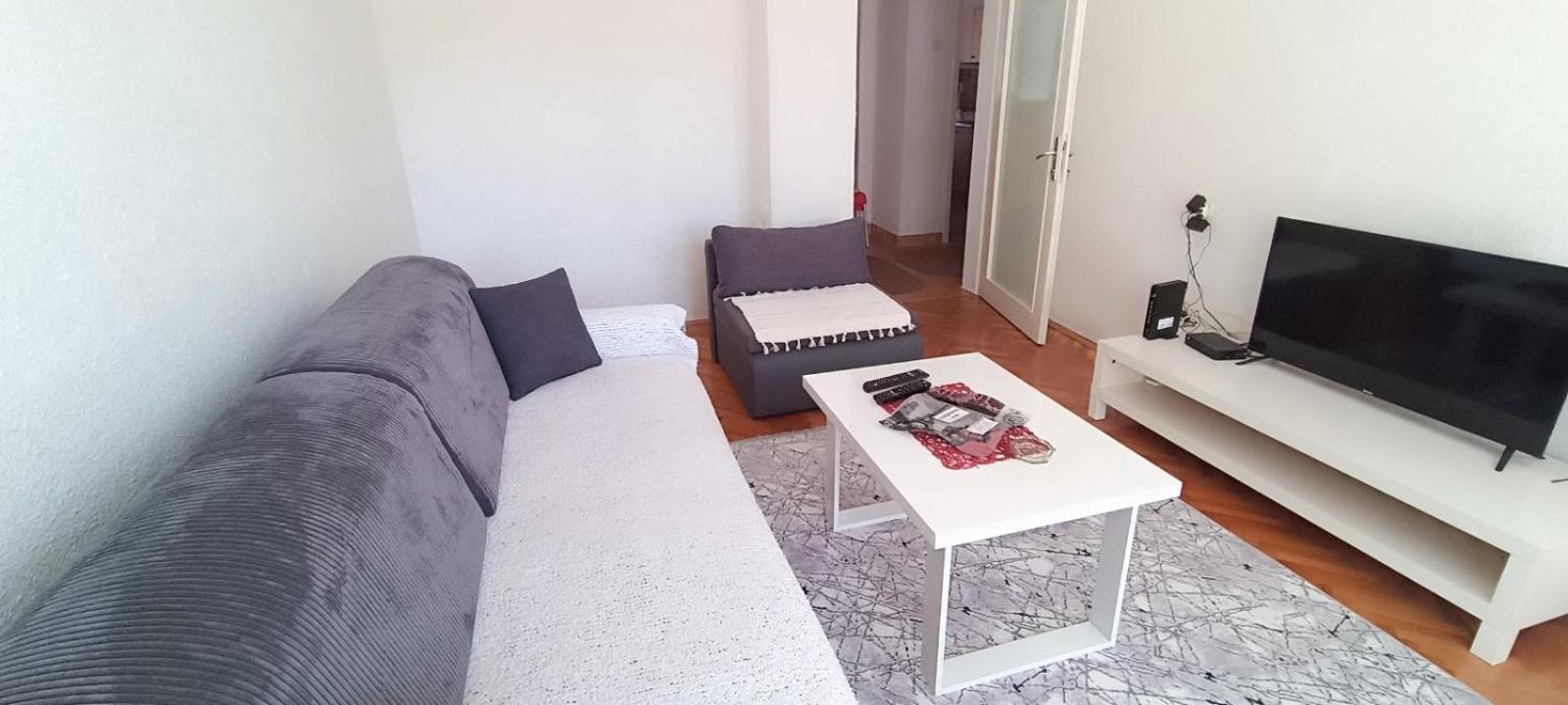 City Center Apartments 普里莱普 外观 照片